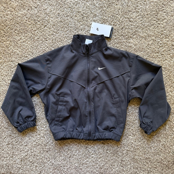 Nike Sportswear Oversized Jacket Girls Medium NWT - Picture 4 of 7